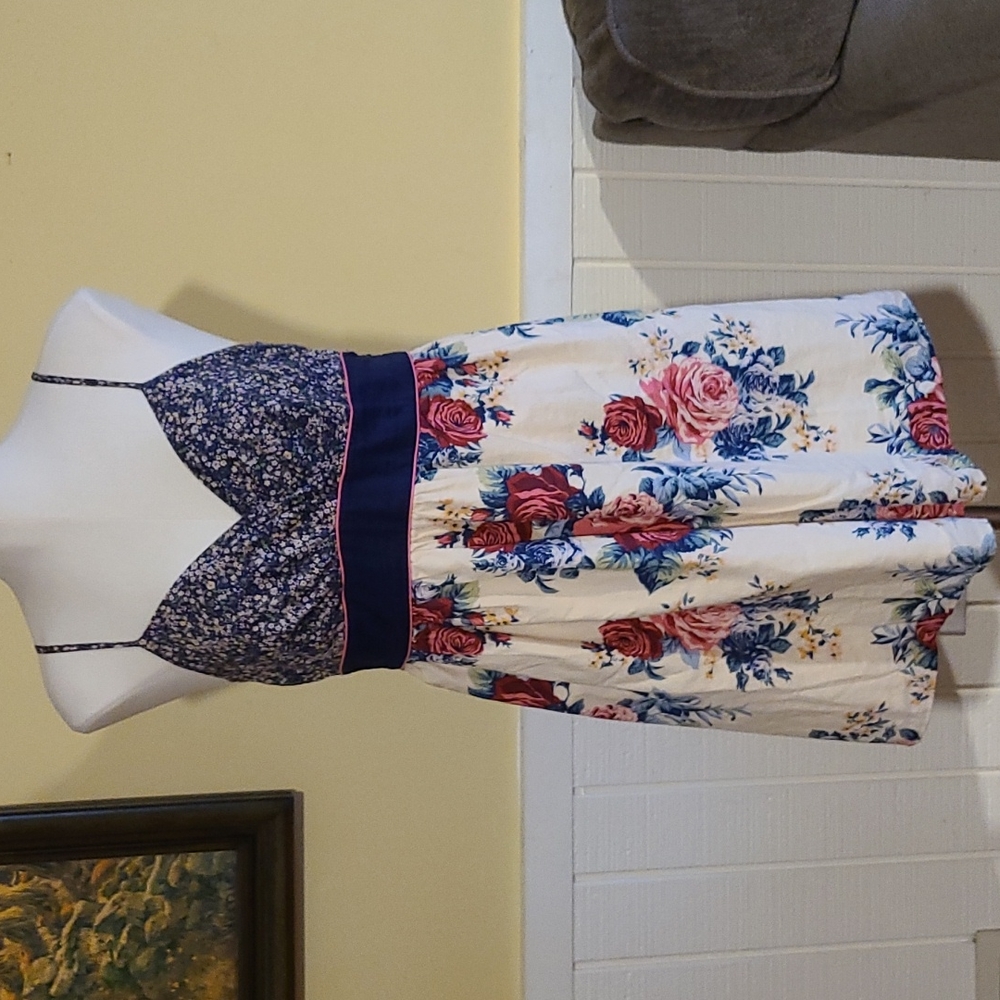 Xhilaration Large Navy and Cream Floral Spaghetti Strap Summer dress